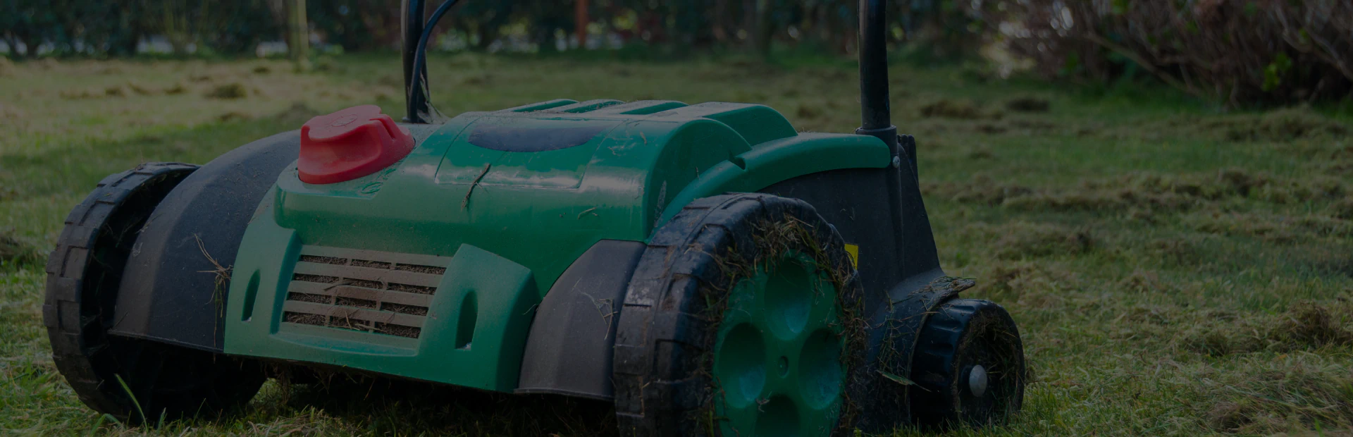 lawn aerating breadcrumb hero